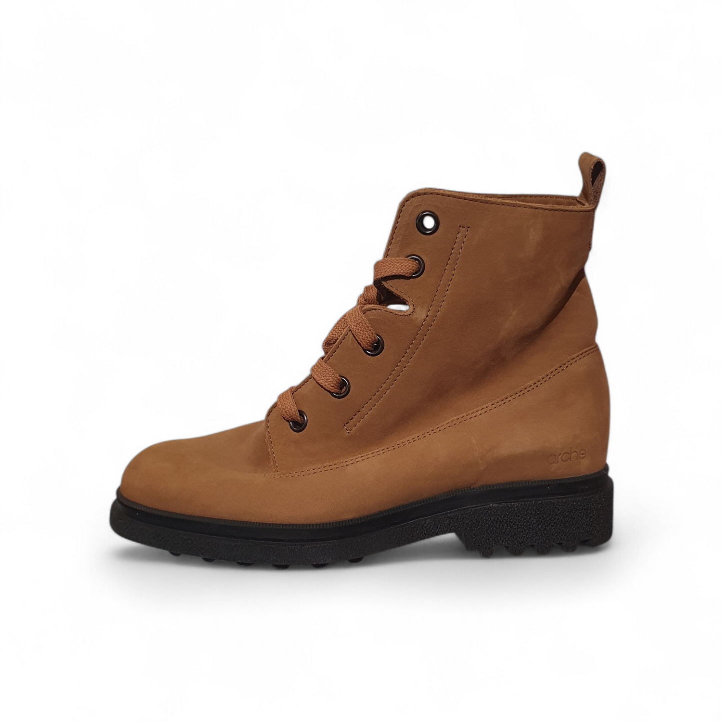 Boots Honuwa