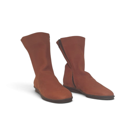 Boots Dinker