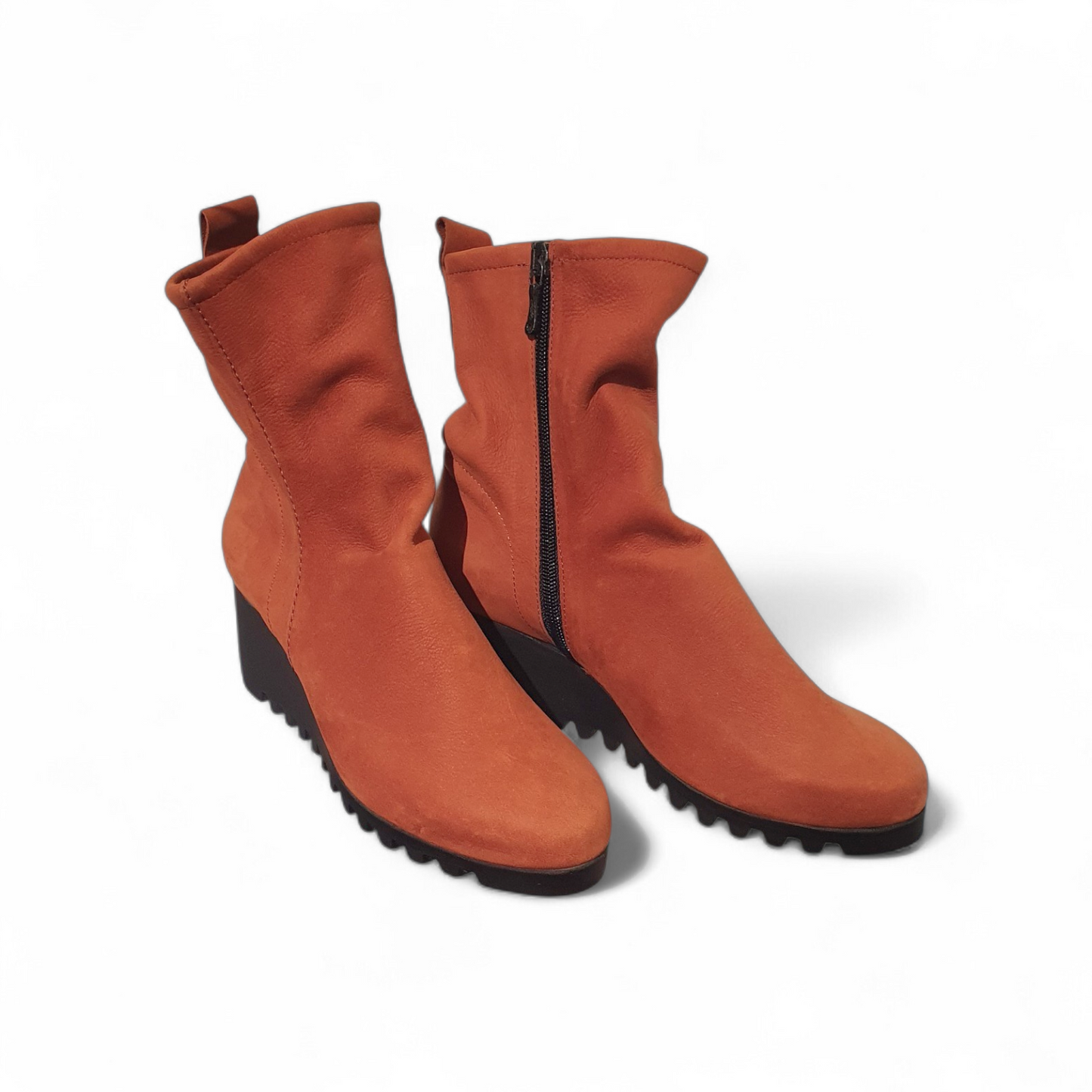 Boots Larazo