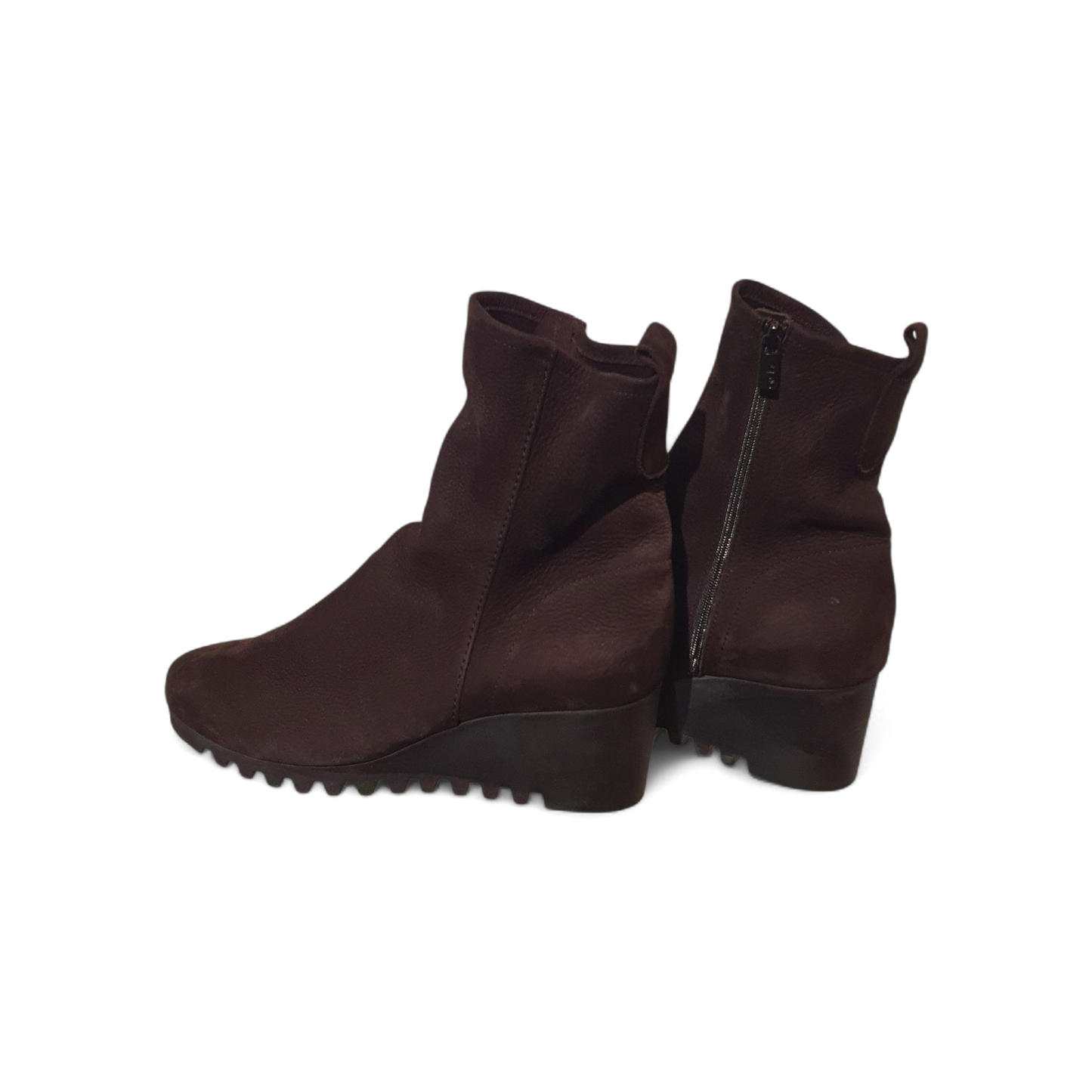 Boots Larazo